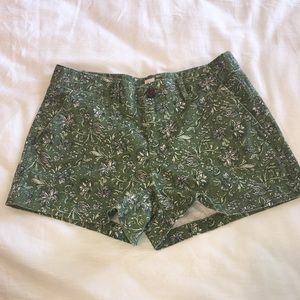 Ladies Gap Shorts Size